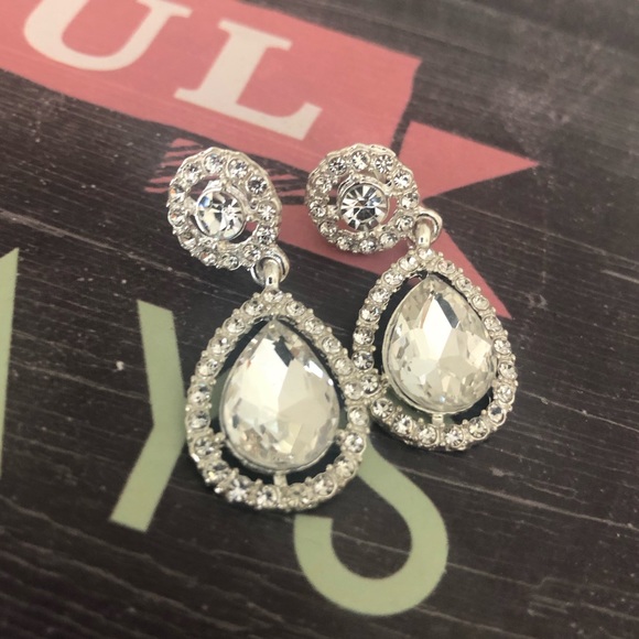 Ice dangling Crystal &Cubic zirconia Post Earrings - Picture 8 of 8